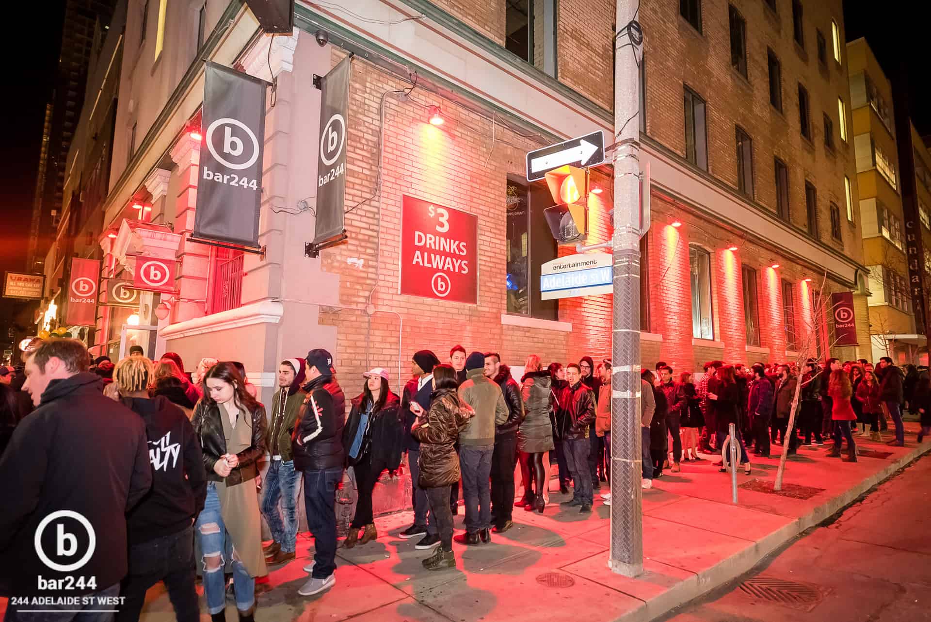 Bar 244